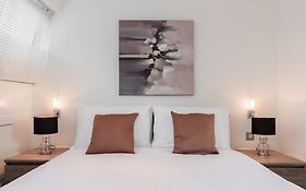 Apartment Near Harrods